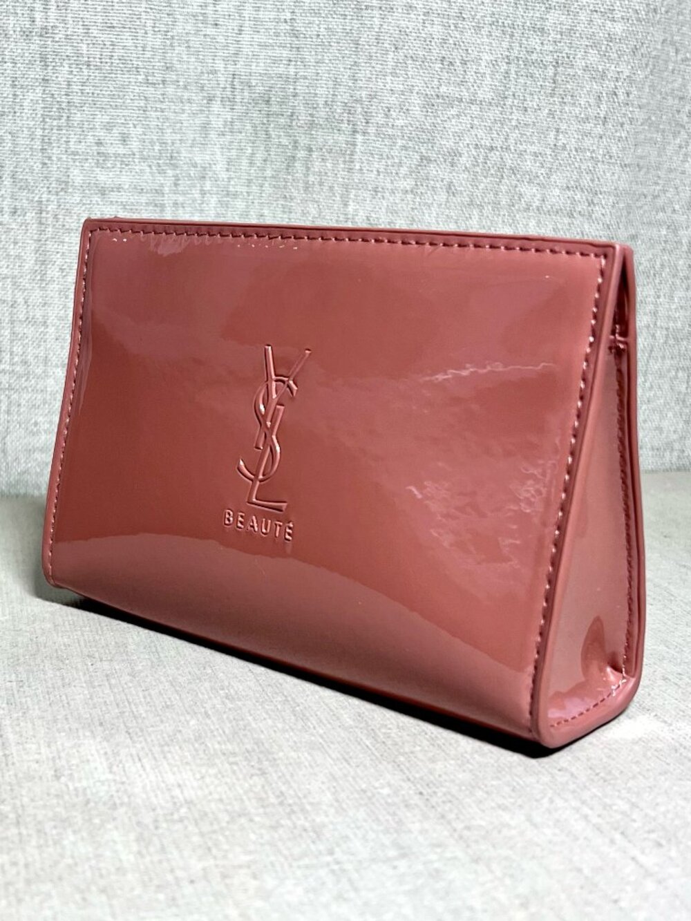 ❤️ YSL Beaute clutch